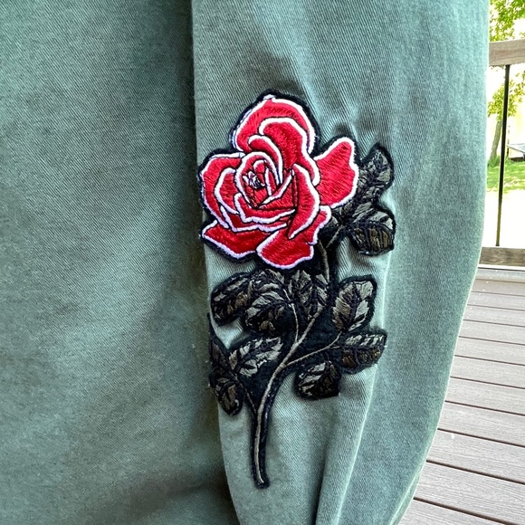 PacSun Shacket Jacket w/Embroidered Patches Military Army Green Size Small - Picture 4 of 8